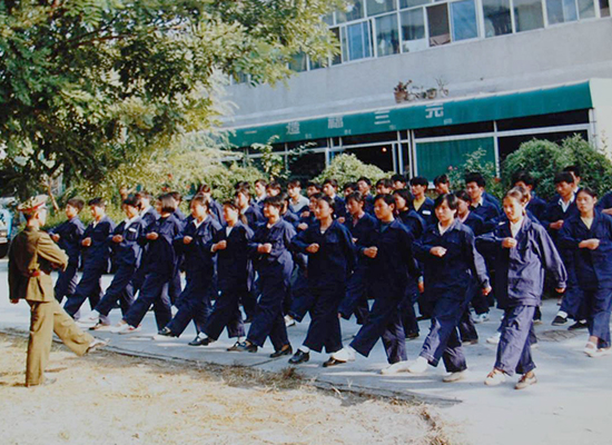 j9在线（中国）员工积极参加军训活动